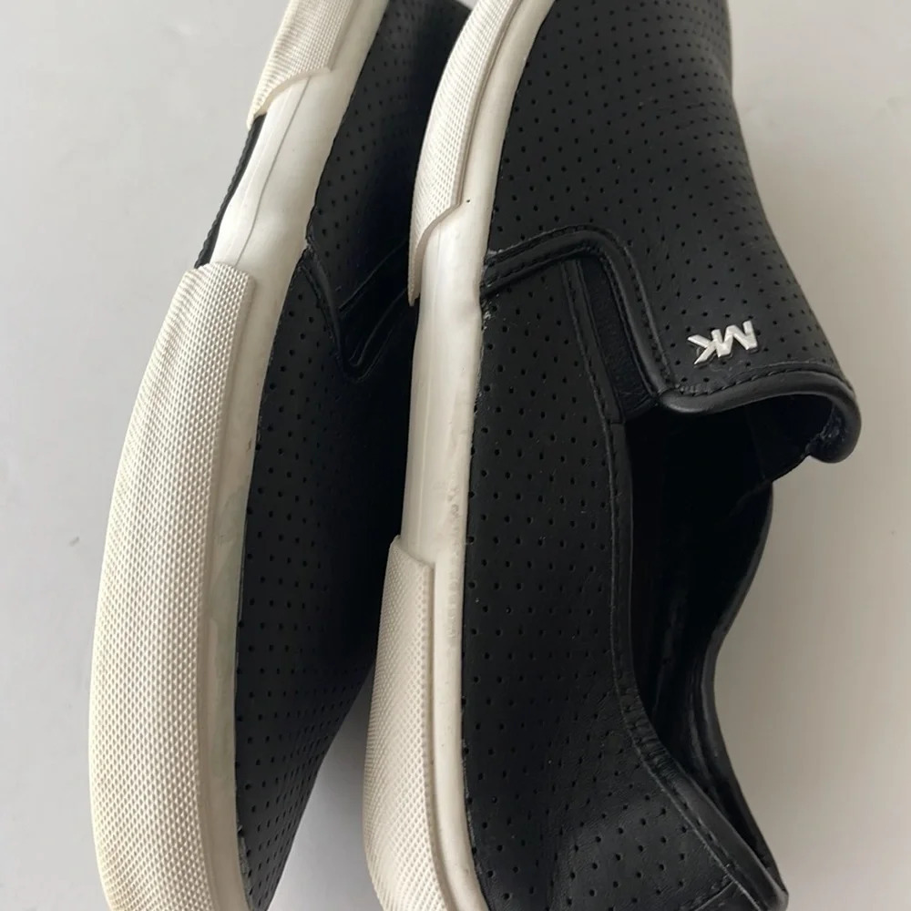 Michael Kors Black perforated slip on flats leather shoes size 6M - Picture 14 of 16